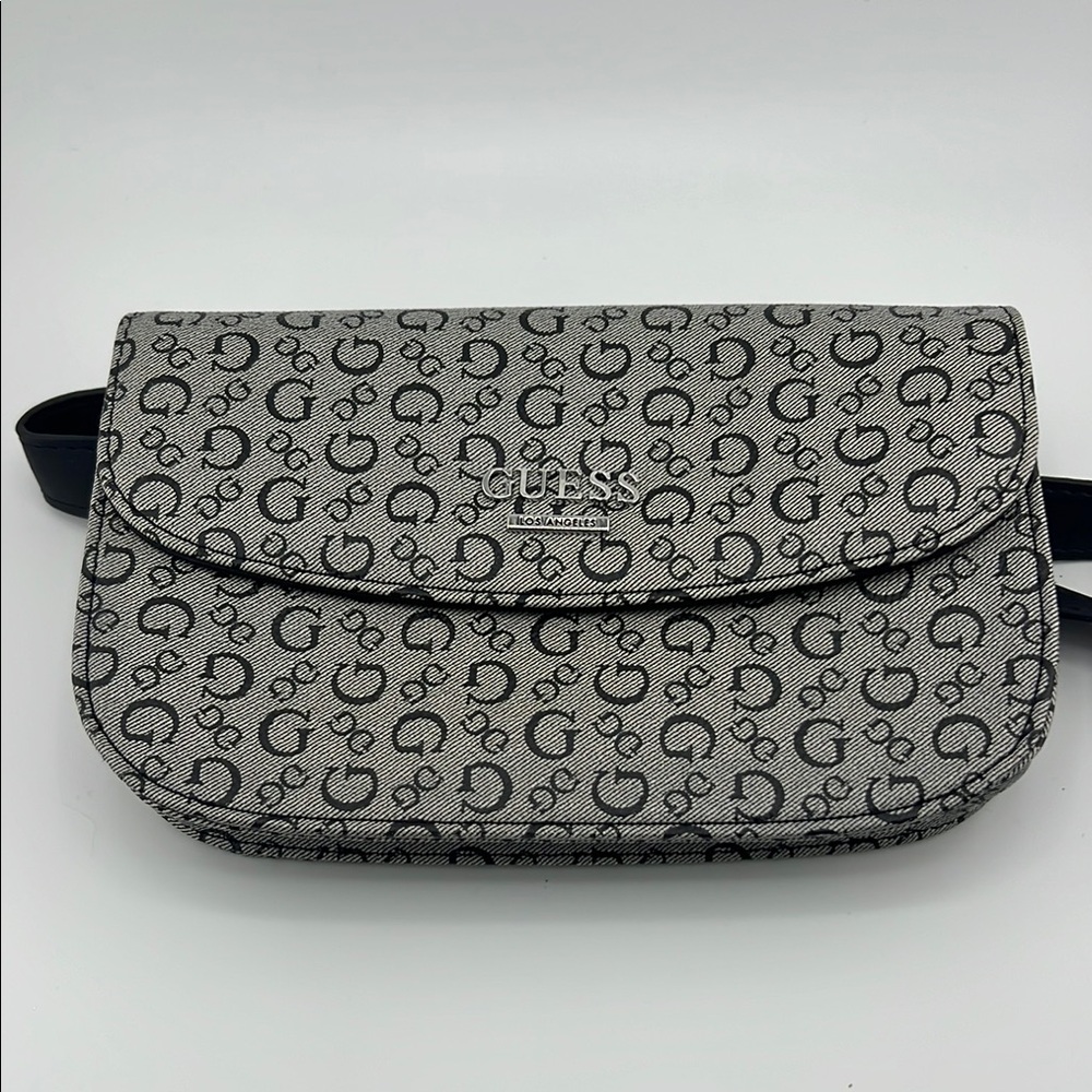 Guess Belt Bag - Picture 4 of 10